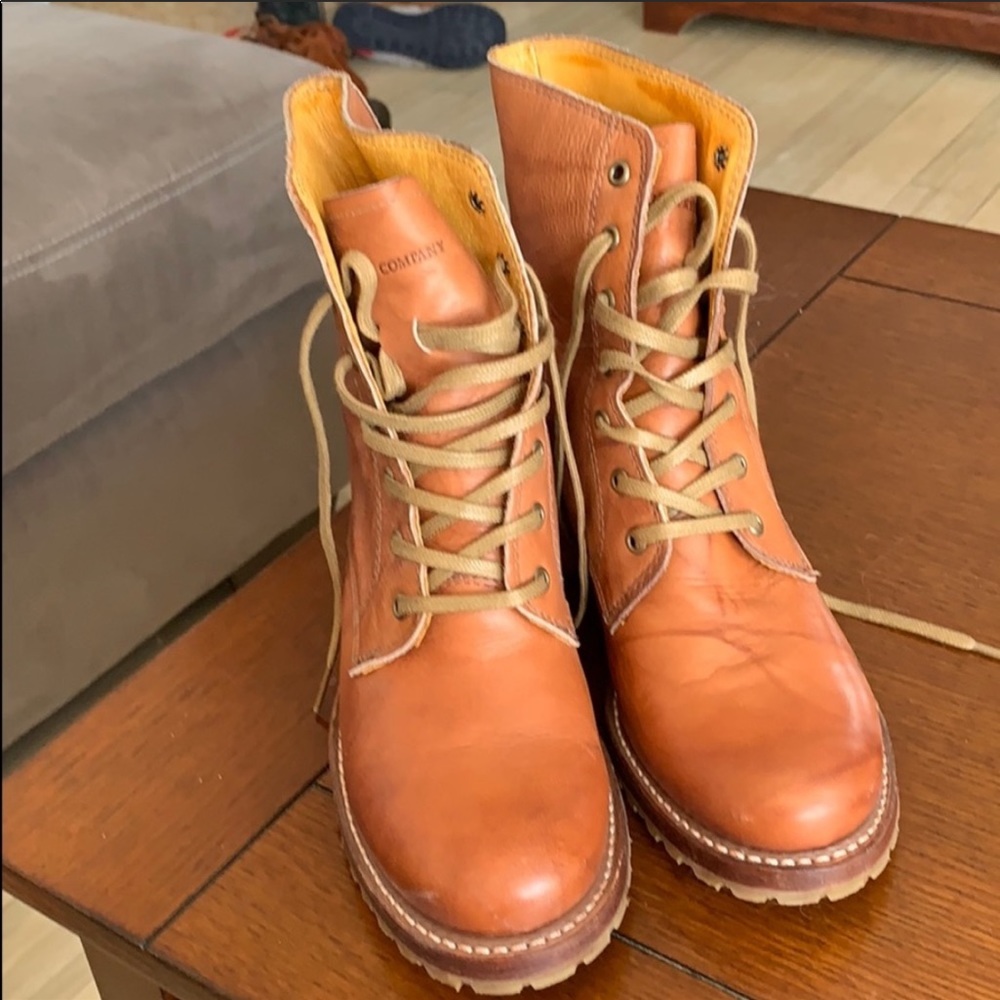 Frye Sabrina 6G Lace Up Boots